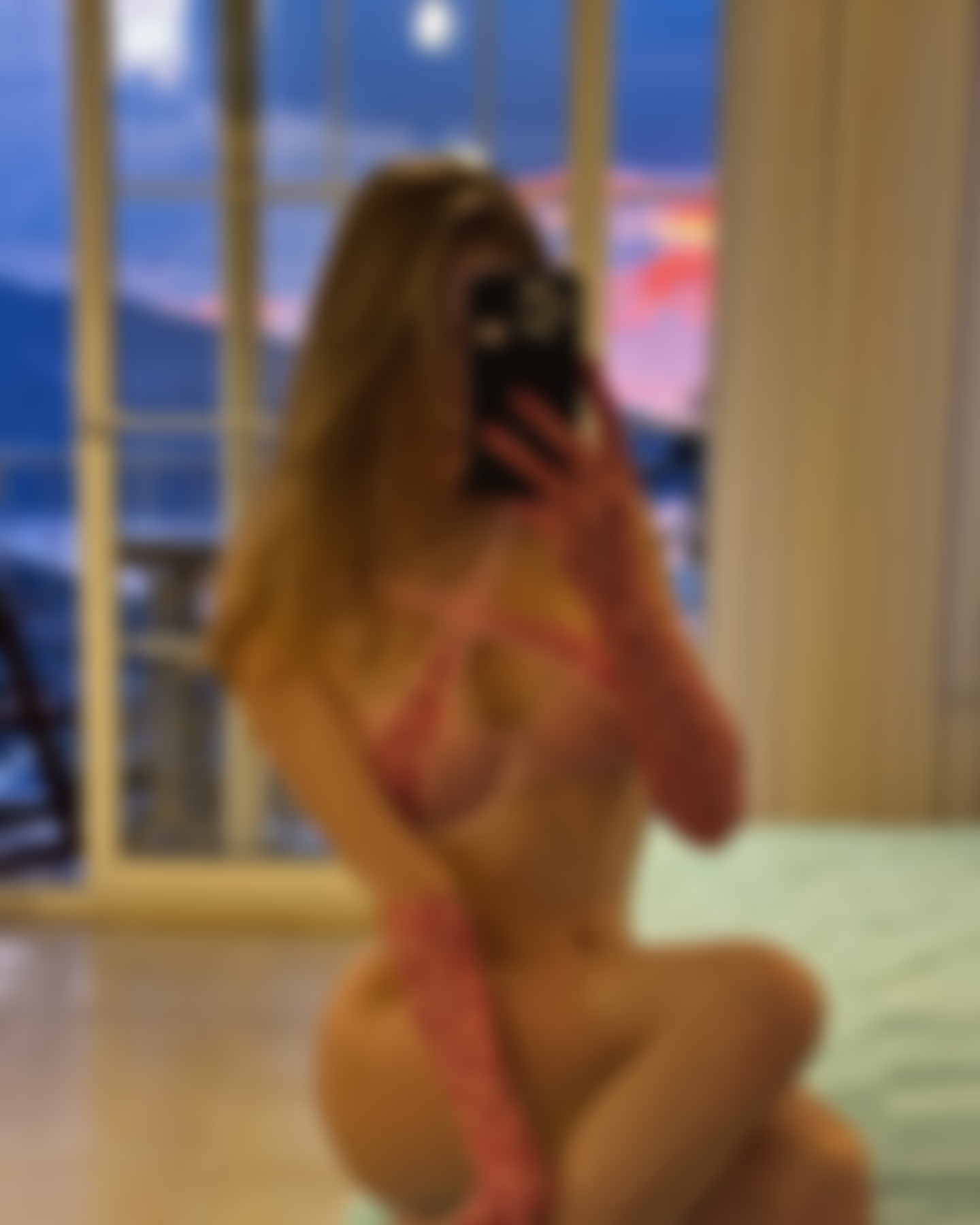 Ангелина Робингуд - актриса и элитная спутница для сопровождения