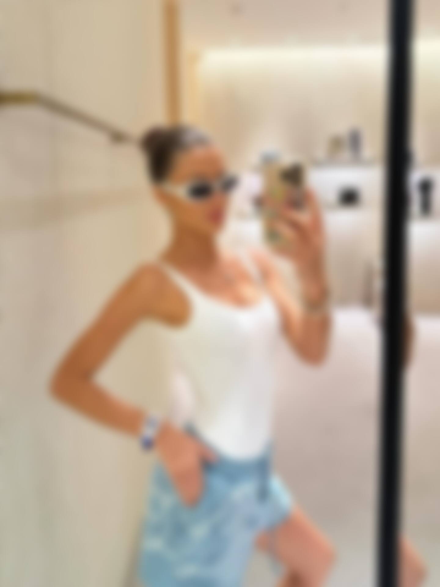 Лолита - популярная Instagram модель для эскорта